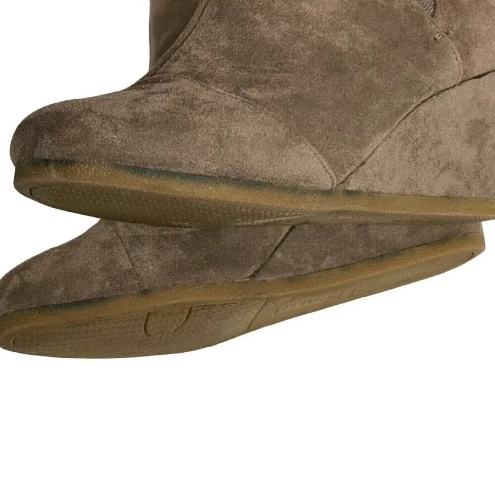 Dunes Zoey Women 7.5 Taupe Faux Suede‎ Wedge Ankle Booties Boots Round Toe